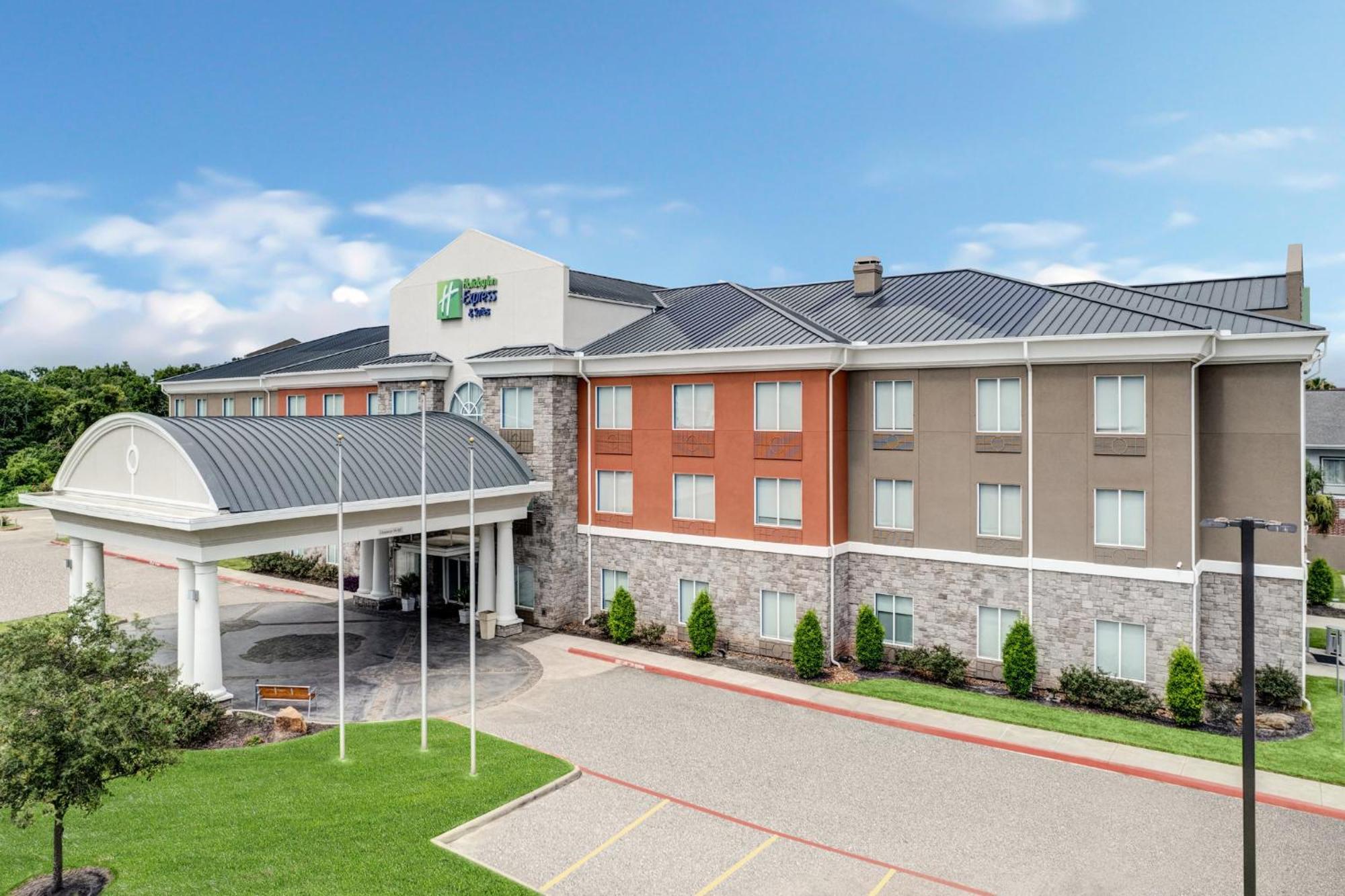 Holiday Inn Express Hotel & Suites Clute-Lake Jackson By Ihg Exterior foto